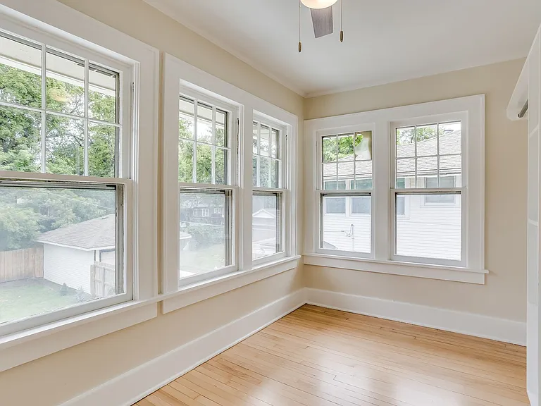 338 N Quentin St — Photo 15