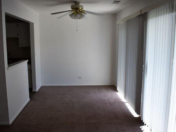 3rd image of 218 Oak Knoll Ct Unit C2