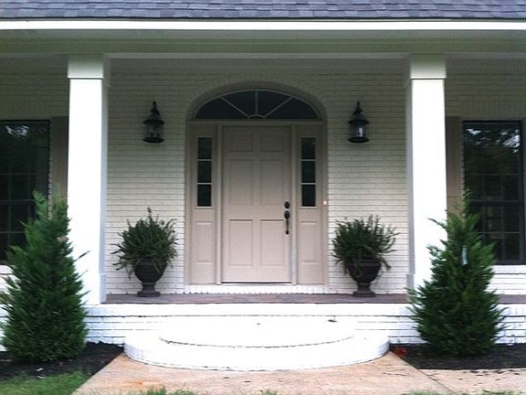 3rd image of 3724 Lyles Dr