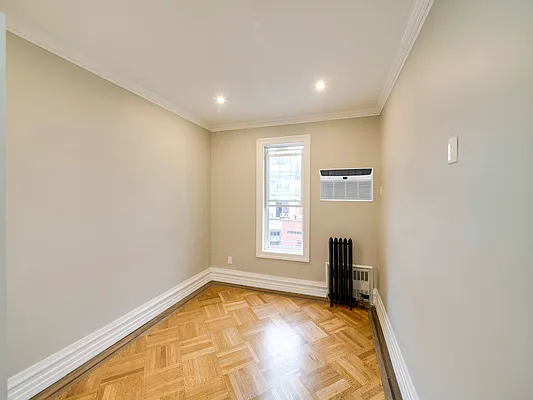 Rented by Bouklis Group | media 22