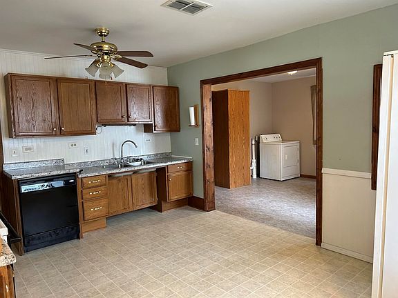 Kitchen other view