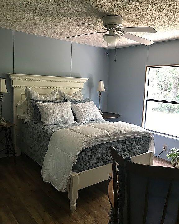 Guest room blue 