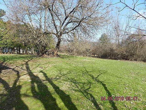 2nd image of 7370 E Broad St
