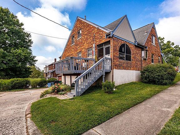3rd image of 1380 Covedale Ave