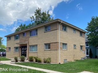 N89W15830 Main St #2W, Menomonee Falls, WI 53051