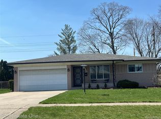 36303 Tulane Dr, Sterling Heights, MI