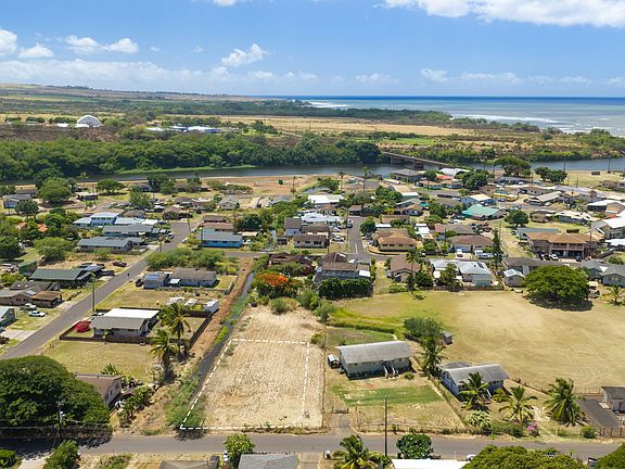 2nd image of 4602 Menehune Rd #C