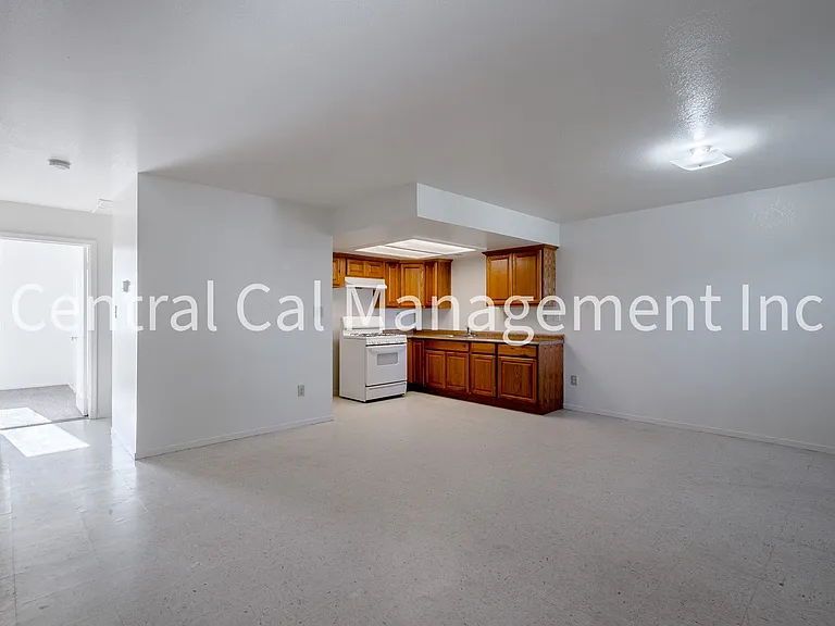 1736 Inyo St — Photo 4