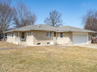 12 Rollin Hills Blvd, Effingham, IL 62401