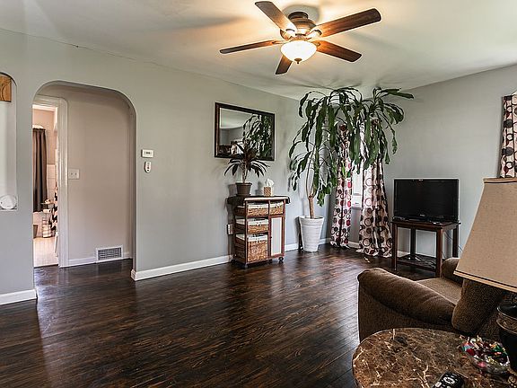 4th image of 7647 Mapleway Dr