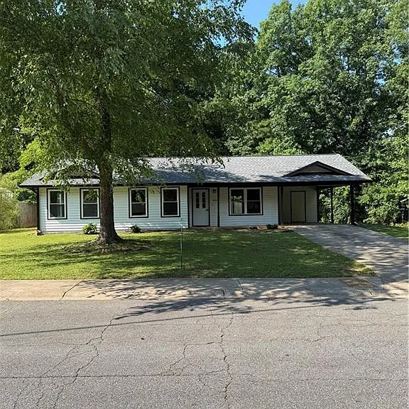 4635 Lois Dr — Photo 13