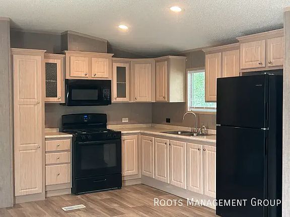2nd image of 2233 E 8th St Lot 305