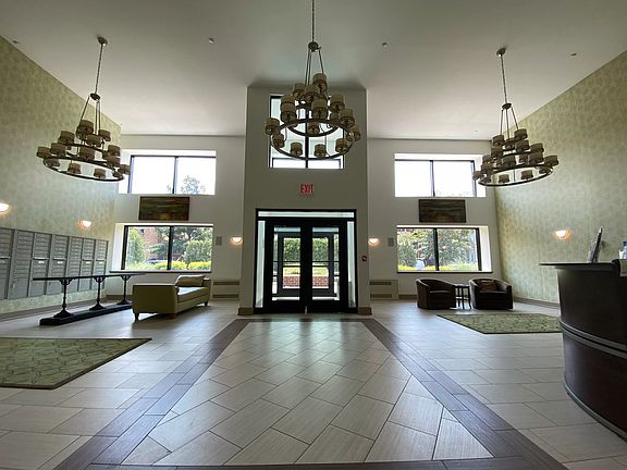 3rd image of 775 Lafayette Ave APT 14A