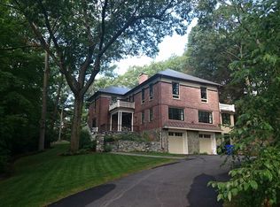 121 Laurel Rd, Brookline, MA 02467