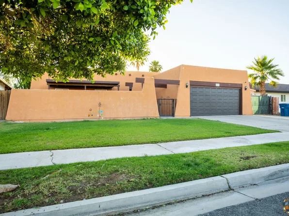 2010 Willow Dr, El Centro, CA 92243