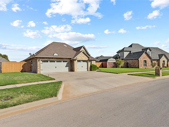 2nd image of 1304 Crimson Dr