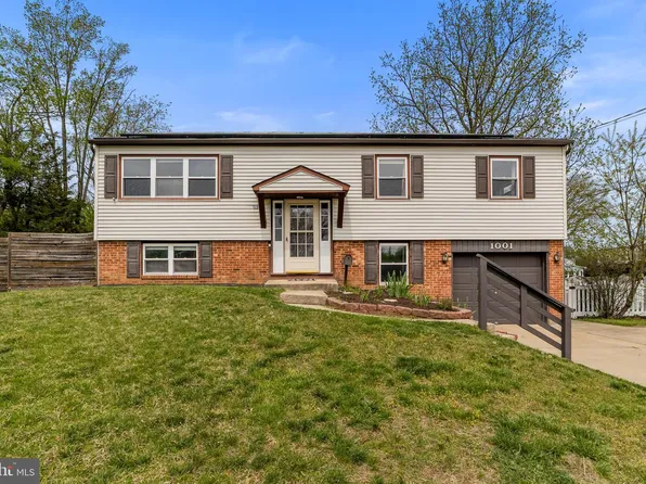 1001 Bradford Dr, Williamstown, NJ 08094