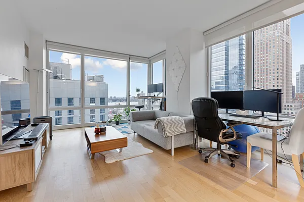 Sold by Level Group | media 1