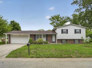 428 Anita Dr, Fairview Heights, IL 62208