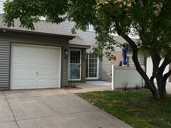 10025 Russell Ave N APT 11, Brooklyn Park, MN 55444