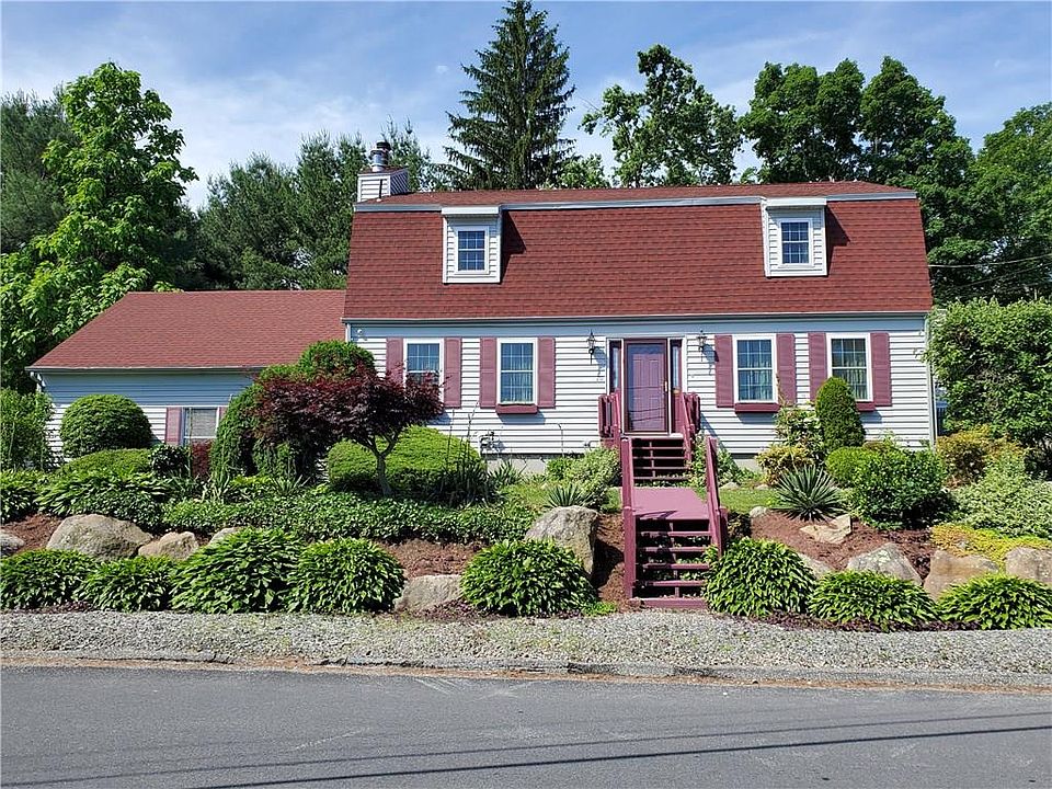 1st image of 20 Green Valley Dr