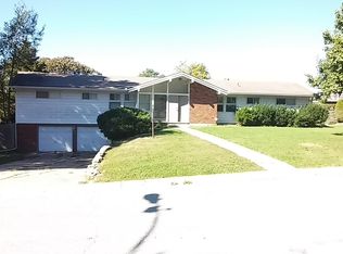 9352 Riggs St, Overland Park, KS 66212