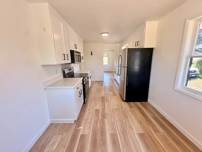 5611 N 48th St #A — Photo 10