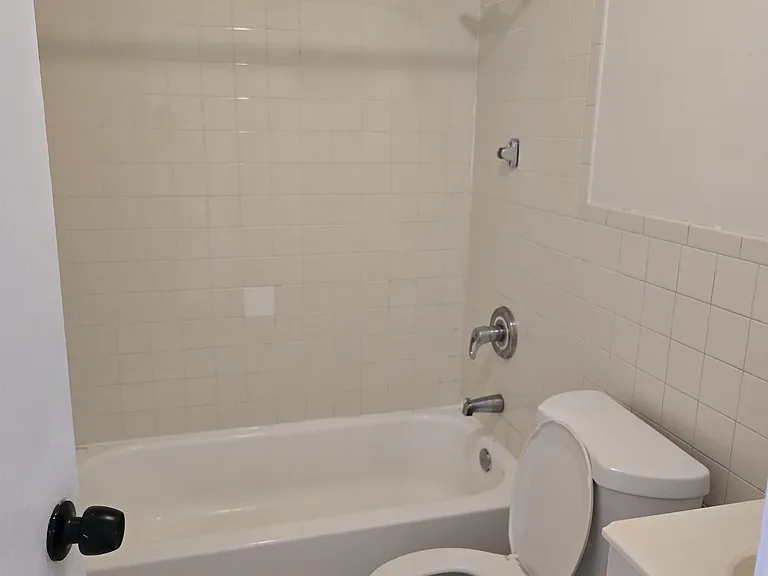 1733 Montgomery Ave #2 — Photo 11