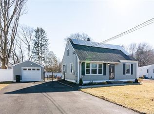 19 Glenmoor Dr, East Haven, CT 06512
