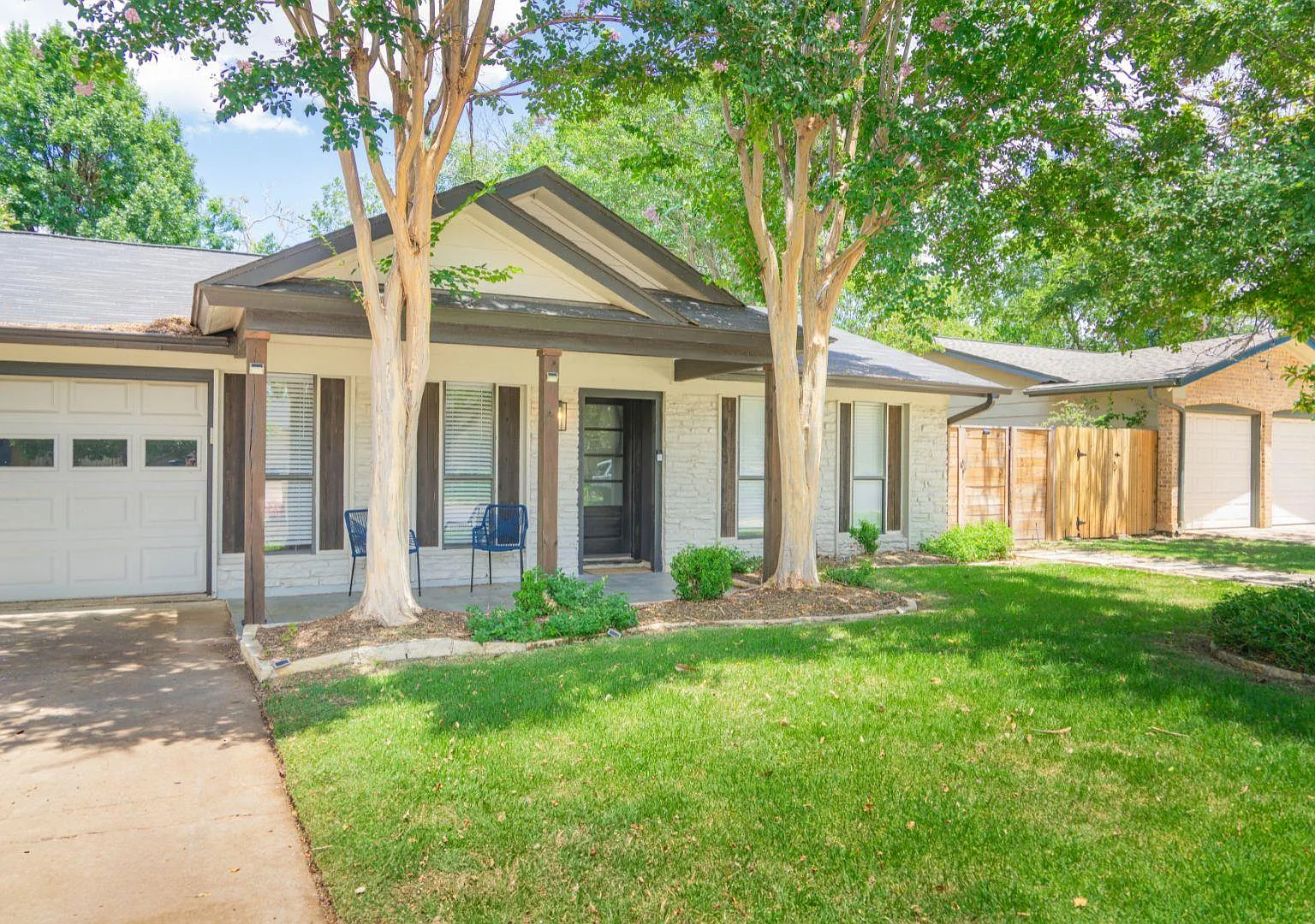 5 bed, 4.0 bath, 2216 sqft, $5,500 — Photo 3