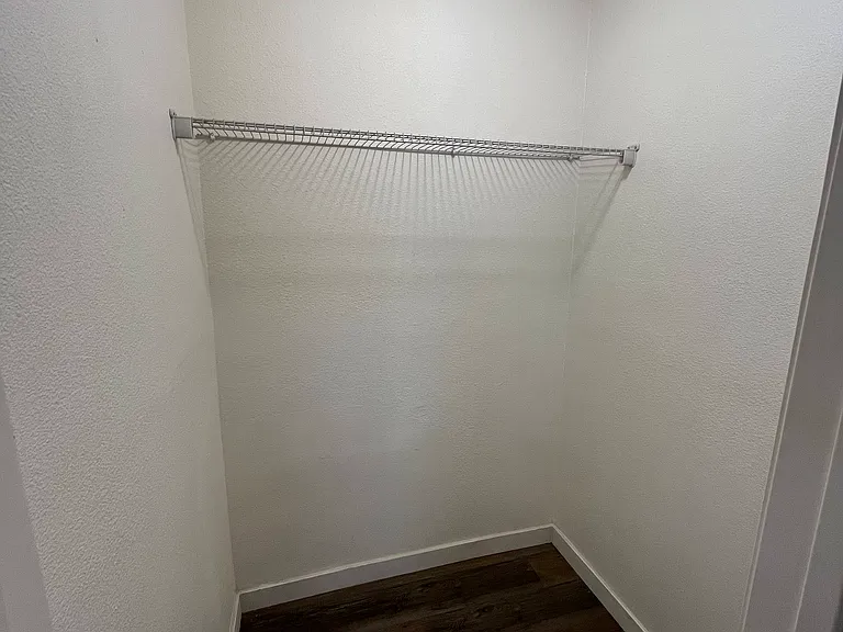 4177 Myrtle Ave — Photo 9