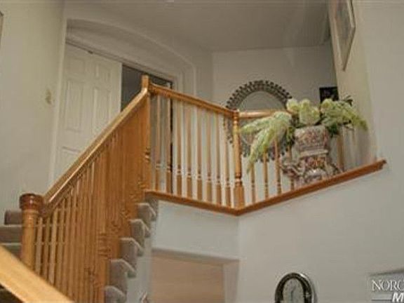 4th image of 1869 Rainier Cir