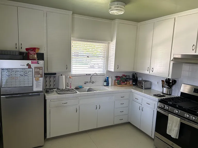 836 W Almond Ave — Photo 10
