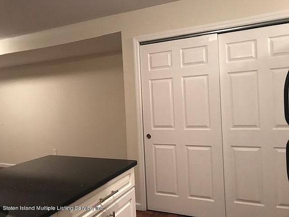 4th image of 240 Pond Way #B
