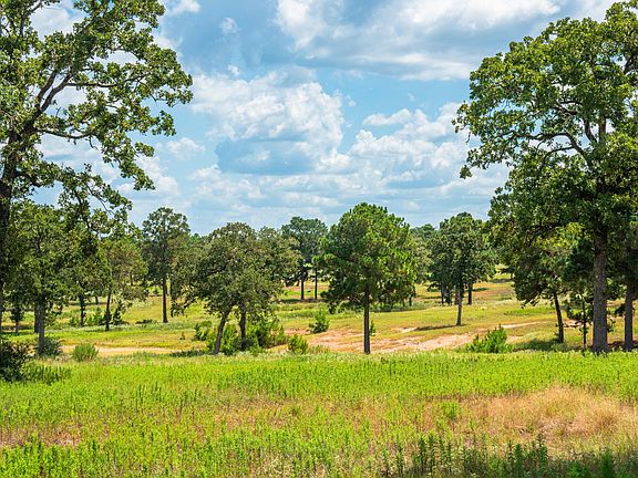 2nd image of 212 Meuth Cemetery Rd