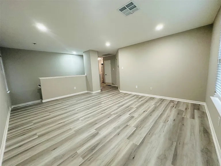 3514 Benjamin Franklin Ln — Photo 21