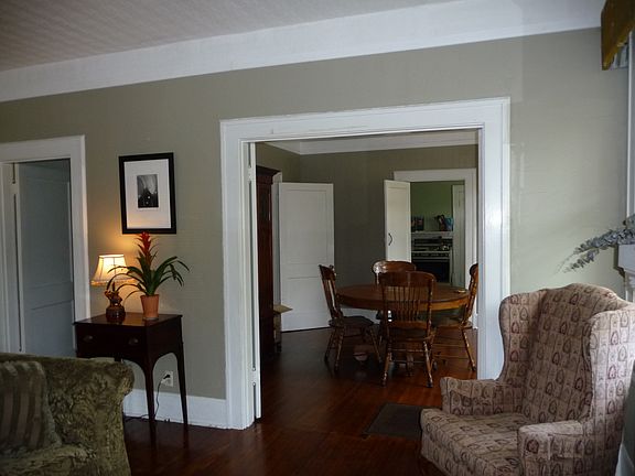 2nd image of 601 N Pine St