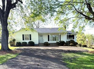 5512 Winona St, Winston Salem, NC 27106