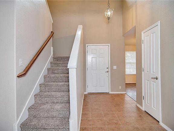 5th image of 10401 Nettie St