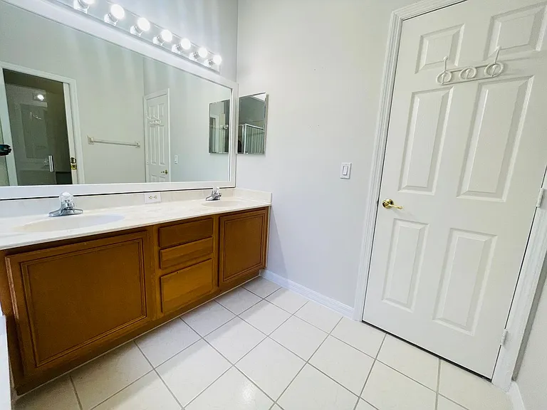 1738 Golfview Dr — Photo 23