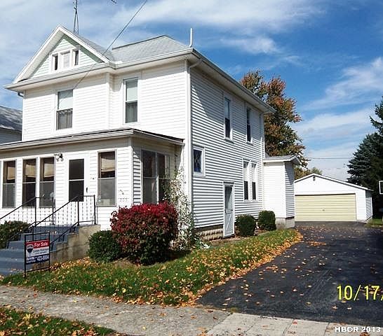 2nd image of 203 E Clay St