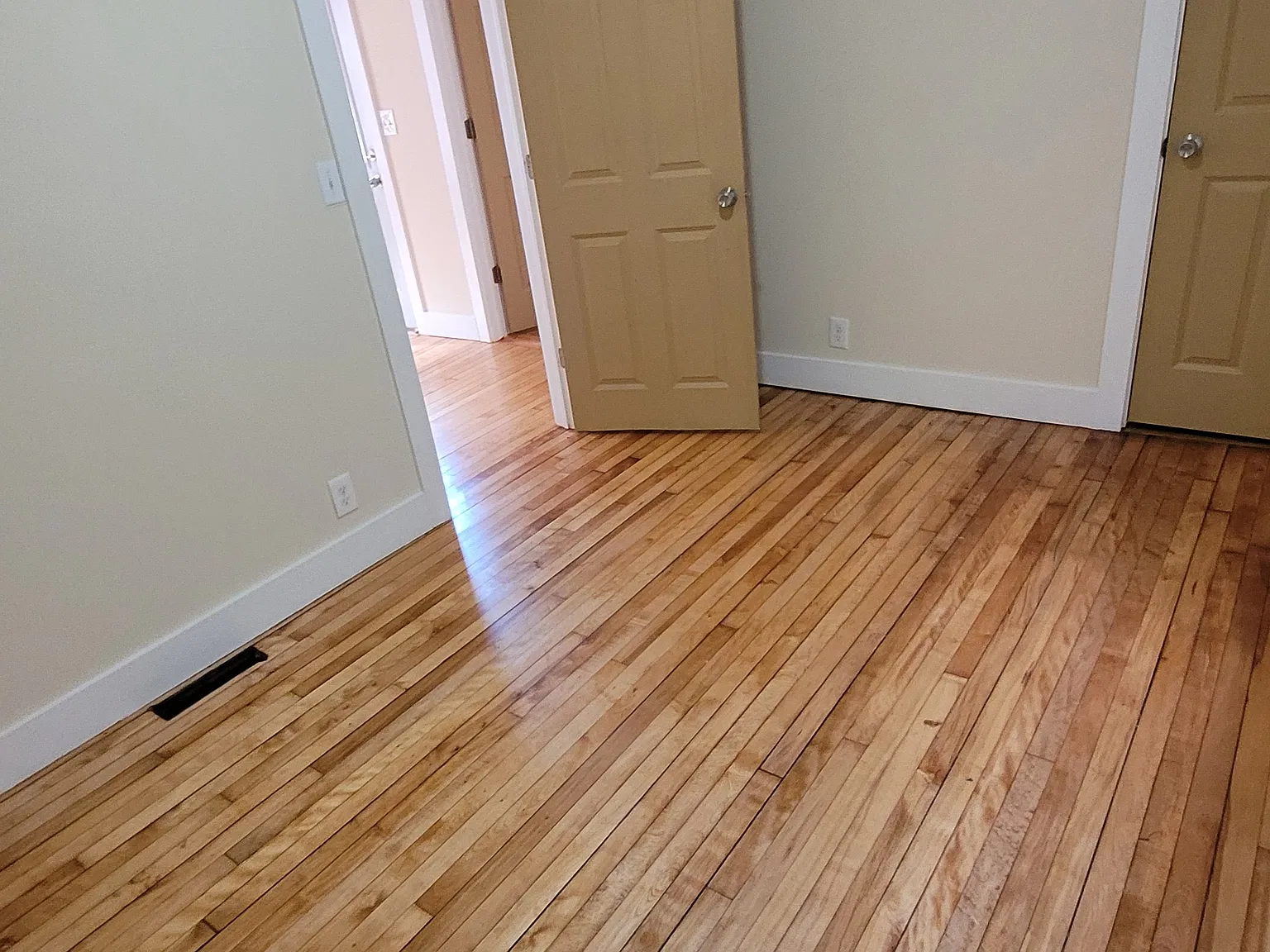 2 bed, 900 sqft, $1,700 — Photo 4