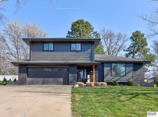 21706 Edgevale Pl, Elkhorn, NE 68022