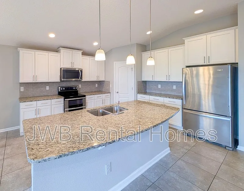 Building Photo - 1329 Nochaway Dr
