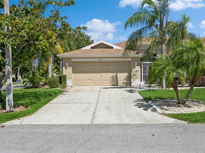 1101 New Winsor Loop, Sun City Center, FL, 33573