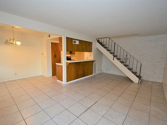 3rd image of 603 Avenida De La Plata