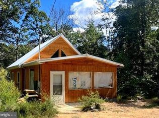 659 Falconwood Rd, Paw Paw, WV 25434