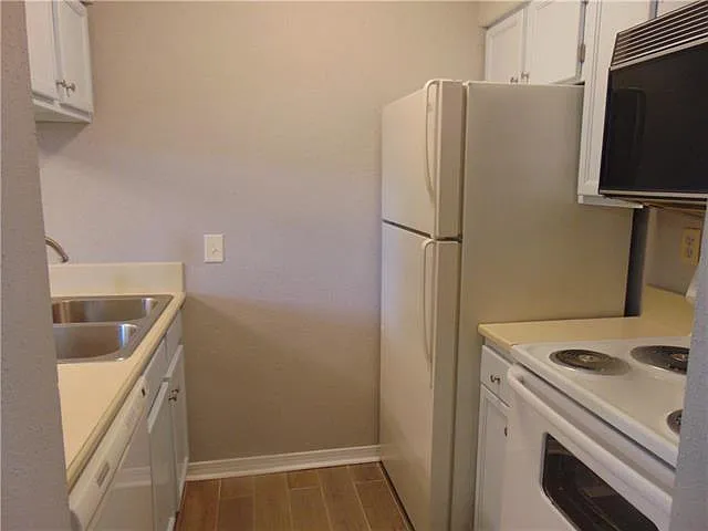 2330 Edenborn Ave #227 — Photo 6