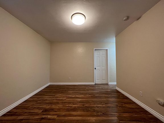 4th image of 2033 E 8th St