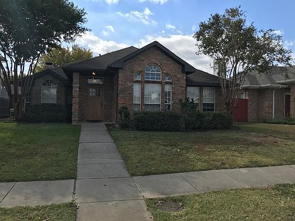2nd image of 2216 Chapman Dr